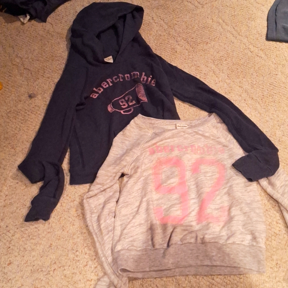 2 Abercrombie kids 92 sweatshirts